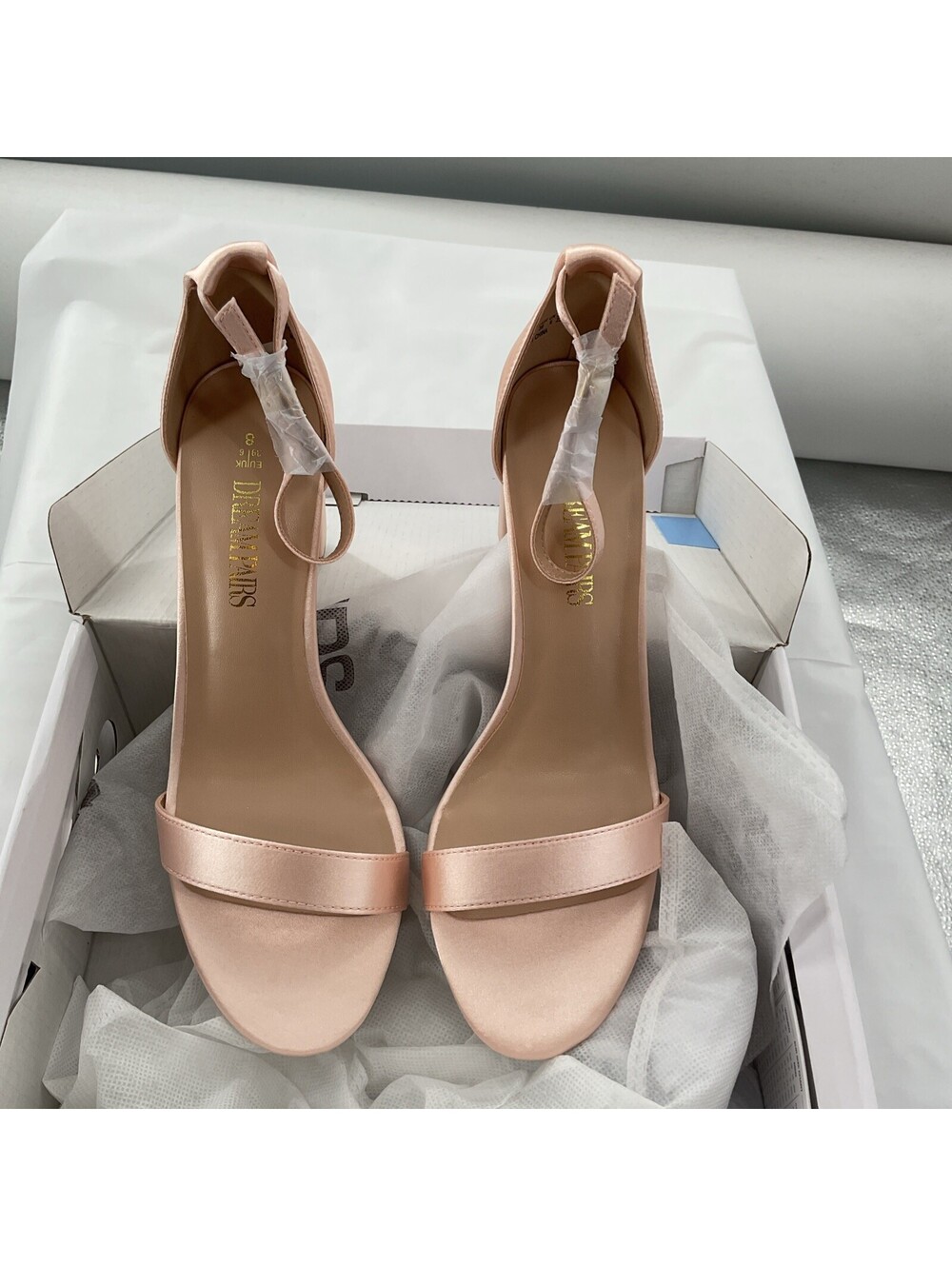 Dream Pairs Women’s Size 8 Sandals New In Box Formal Pink 216